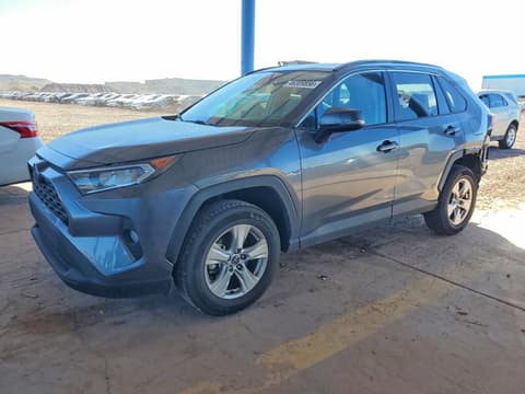 2021 Toyota RAV4, VIN 2T3W1RFV5MC095012. Фото 1 з 6 з аукціону Copart. Каталог авто зі США OpenDataCar.