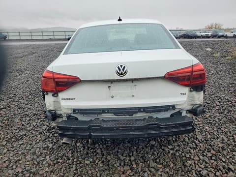 2017 Volkswagen Passat, VIN 1VWDT7A33HC060565. Zdjęcie 6 z 6 z aukcji Copart. Katalog aut z USA OpenDataCar.