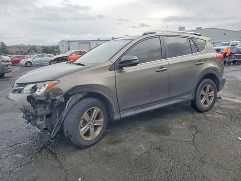 2015 Toyota RAV4, VIN JTMWFREV4FD076162. Фото 1 з 6 з аукціону Copart. Каталог авто зі США OpenDataCar.