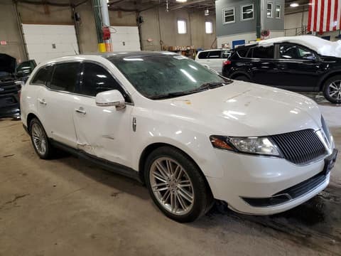 2016 Lincoln MKT, VIN 2LMHJ5AT9GBL02501. Фото 4 з 6 з аукціону Copart. Каталог авто зі США OpenDataCar.