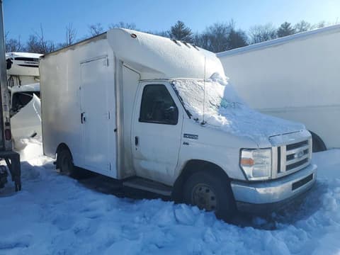 2013 Ford E-350, VIN 1FDWE3FL8DDA31117. Zdjęcie 4 z 6 z aukcji Copart. Katalog aut z USA OpenDataCar.
