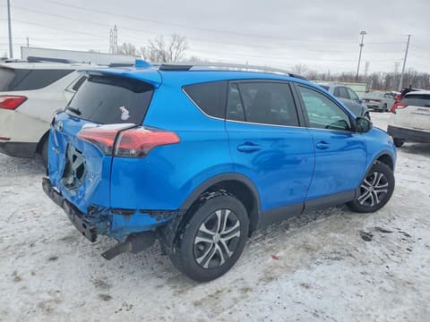 2018 Toyota RAV4, VIN 2T3BFREV2JW761996. Фото 3 з 6 з аукціону Copart. Каталог авто зі США OpenDataCar.