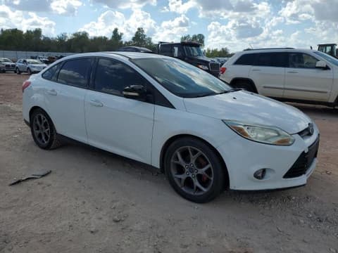 2014 Ford Focus, VIN 1FADP3F28EL163868. Фото 4 з 6 з аукціону Copart. Каталог авто зі США OpenDataCar.