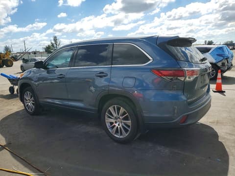 2015 Toyota Highlander, VIN 5TDKKRFHXFS097864. Фото 2 из 6 с аукциона Copart. Каталог авто из США OpenDataCar.