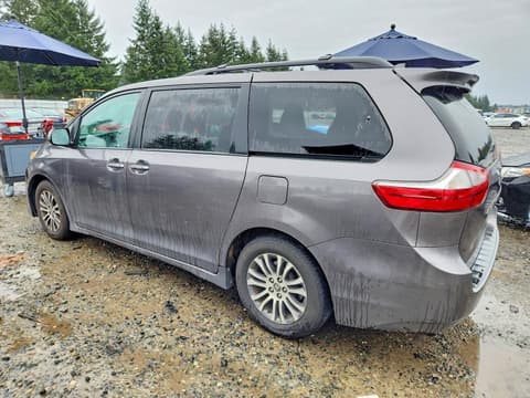 2018 Toyota Sienna, VIN 5TDYZ3DC6JS918896. Фото 2 з 6 з аукціону Copart. Каталог авто зі США OpenDataCar.