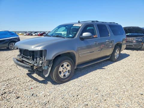 2007 Chevrolet Suburban, VIN 1GNFC16027J320172. Фото 1 з 6 з аукціону Copart. Каталог авто зі США OpenDataCar.