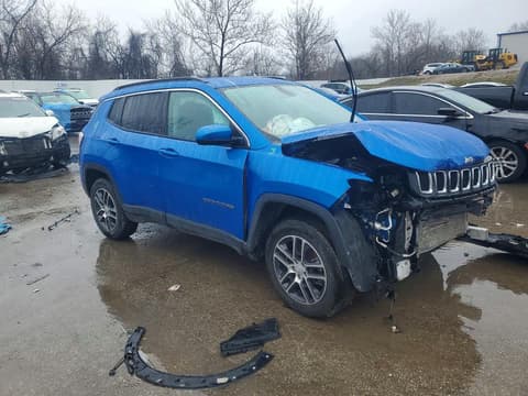2019 Jeep Compass, VIN 3C4NJDBB6KT748685. Фото 4 з 6 з аукціону Copart. Каталог авто зі США OpenDataCar.