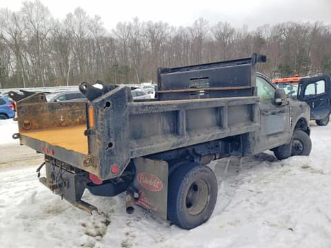 2023 Ford F-350 Super Duty, VIN 1FDRF3HTXPDA02195. Фото 4 з 6 з аукціону Copart. Каталог авто зі США OpenDataCar.