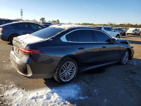 2024 Bmw 5 Series, VIN WBA53FJ02RCS55059. Фото 3 з 6 з аукціону Copart. Каталог авто зі США OpenDataCar.