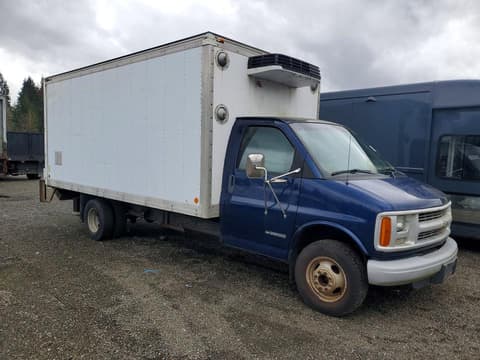 2002 Chevrolet Express 3500, VIN 1GBJG31R621172985. Zdjęcie 4 z 6 z aukcji Copart. Katalog aut z USA OpenDataCar.
