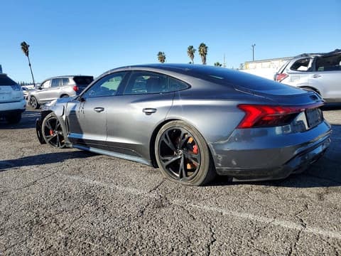 2022 Audi e-tron GT, VIN WAUFJBFW6N7006959. Фото 2 з 6 з аукціону Copart. Каталог авто зі США OpenDataCar.