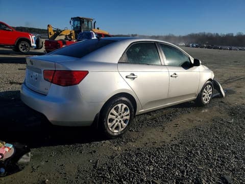 2013 Kia Forte, VIN KNAFU4A29D5730856. Photo 3 of 6 from Copart auction. OpenDataCar US salvage catalog.