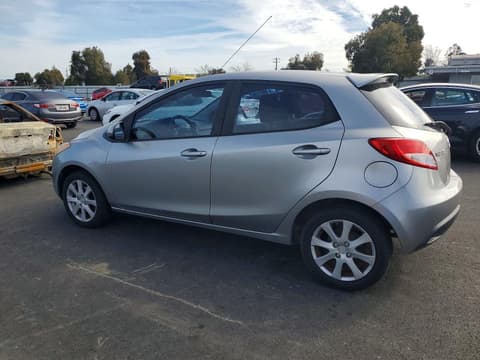 2011 Mazda 2, VIN JM1DE1HZ8B0101446. Фото 2 з 6 з аукціону Copart. Каталог авто зі США OpenDataCar.