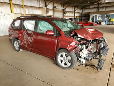 2019 Toyota Sienna, VIN 5TDKZ3DCXKS989266. Фото 4 из 6 с аукциона Copart. Каталог авто из США OpenDataCar.