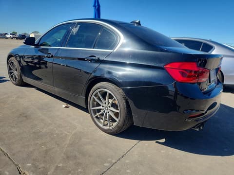 2017 Bmw 3 Series, VIN WBA8B9G59HNU49966. Фото 2 з 6 з аукціону Copart. Каталог авто зі США OpenDataCar.