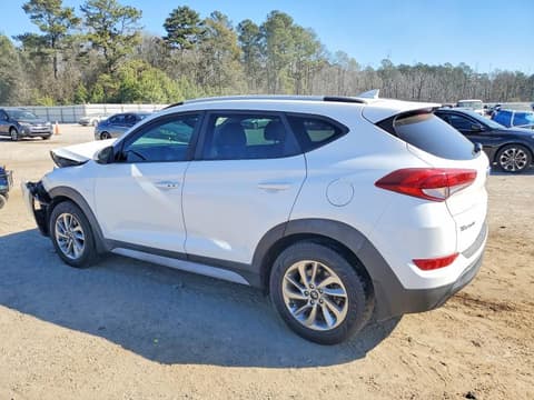 2018 Hyundai Tucson, VIN KM8J33A43JU631829. Фото 2 з 6 з аукціону Copart. Каталог авто зі США OpenDataCar.
