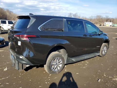 2023 Toyota Sienna, VIN 5TDKRKEC7PS137716. Фото 3 з 6 з аукціону Copart. Каталог авто зі США OpenDataCar.