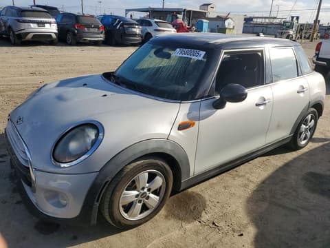 2015 Mini Cooper, VIN WMWXS5C57FT828743. Фото 1 з 6 з аукціону Copart. Каталог авто зі США OpenDataCar.