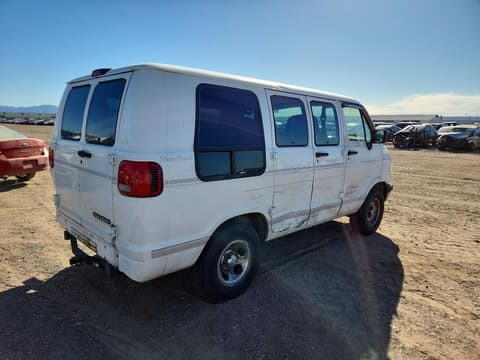 1997 Dodge Ram Van, VIN 2B6HB21Y5VK533081. Фото 3 з 6 з аукціону Copart. Каталог авто зі США OpenDataCar.
