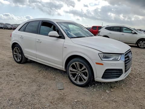 2018 Audi Q3, VIN WA1BCCFS1JR013292. Фото 4 з 6 з аукціону Copart. Каталог авто зі США OpenDataCar.