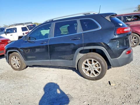 2017 Jeep Cherokee, VIN 1C4PJLCB1HW613523. Фото 2 з 6 з аукціону Copart. Каталог авто зі США OpenDataCar.