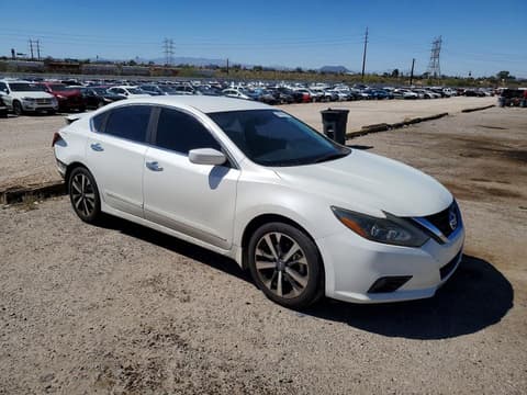 2017 Nissan Altima, VIN 1N4AL3AP0HN306967. Zdjęcie 4 z 6 z aukcji Copart. Katalog aut z USA OpenDataCar.