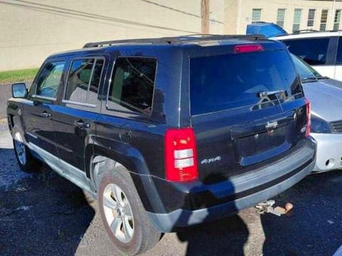 2011 Jeep Patriot, VIN 1J4NF1GB1BD212946. Photo 3 of 6 from Copart auction. OpenDataCar US salvage catalog.