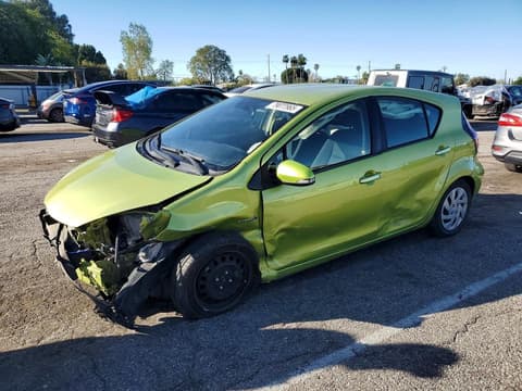 2015 Toyota Prius C, VIN JTDKDTB3XF1088841. Фото 1 з 6 з аукціону Copart. Каталог авто зі США OpenDataCar.