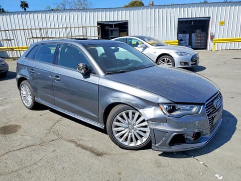 2016 Audi A3 e-tron, VIN WAUUPBFF7GA115149. Фото 4 из 6 с аукциона Copart. Каталог авто из США OpenDataCar.