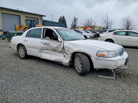 2010 Lincoln Town Car, VIN 2LNBL8CV4AX616630. Фото 4 з 6 з аукціону Copart. Каталог авто зі США OpenDataCar.