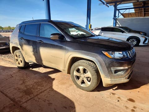 2018 Jeep Compass, VIN 3C4NJDBB9JT114141. Фото 4 из 6 с аукциона Copart. Каталог авто из США OpenDataCar.