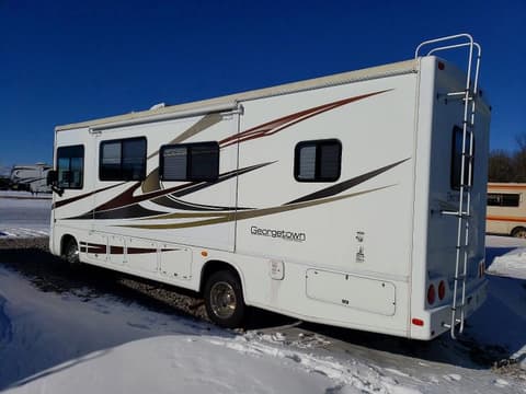2011 Ford F53, VIN 1F66F5DY9B0A03183. Photo 3 of 6 from Copart auction. OpenDataCar US salvage catalog.