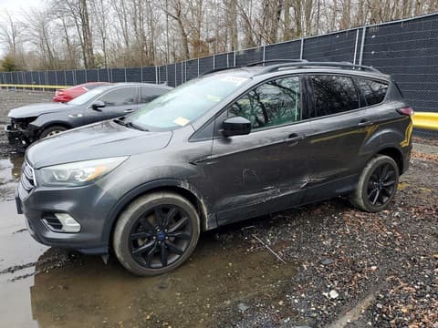 2017 Ford Escape, VIN 1FMCU9GDXHUC36931. Zdjęcie 1 z 6 z aukcji Copart. Katalog aut z USA OpenDataCar.