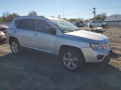 2011 Jeep Compass, VIN 1J4NF1FB5BD235146. Фото 4 з 6 з аукціону Copart. Каталог авто зі США OpenDataCar.
