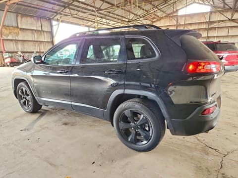 2018 Jeep Cherokee, VIN 1C4PJMDX8JD579730. Фото 2 из 6 с аукциона Copart. Каталог авто из США OpenDataCar.