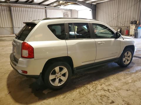 2013 Jeep Compass, VIN 1C4NJDBB3DD249206. Фото 3 з 6 з аукціону Copart. Каталог авто зі США OpenDataCar.