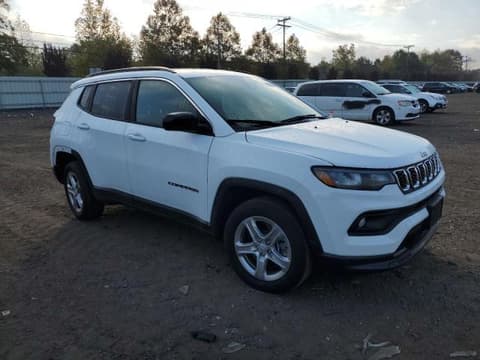 2024 Jeep Compass, VIN 3C4NJDBN3RT114349. Фото 4 з 6 з аукціону Copart. Каталог авто зі США OpenDataCar.