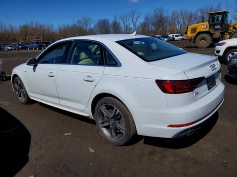 2018 Audi A4, VIN WAUENAF44JA062744. Фото 2 из 6 с аукциона Copart. Каталог авто из США OpenDataCar.