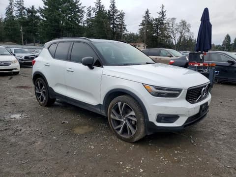 2021 Volvo XC40, VIN YV4162UM2M2396838. Photo 4 of 6 from Copart auction. OpenDataCar US salvage catalog.