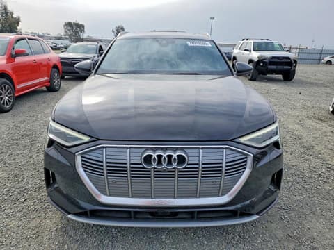 2019 Audi e-tron, VIN WA1VAAGE7KB012304. Фото 5 з 6 з аукціону Copart. Каталог авто зі США OpenDataCar.