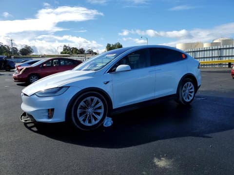 2019 Tesla Model X, VIN 5YJXCAE29KF189886. Фото 1 з 6 з аукціону Copart. Каталог авто зі США OpenDataCar.