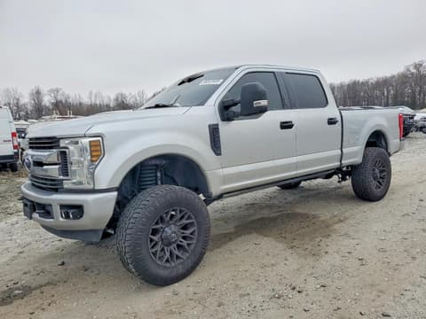 2019 Ford F-550 Super Duty, VIN 1FT7W2BT1KEF75567. Фото 1 из 6 с аукциона Copart. Каталог авто из США OpenDataCar.