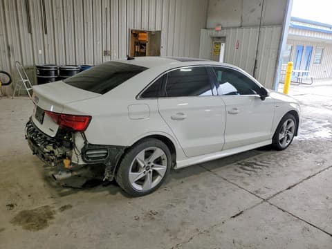 2019 Audi A3, VIN WAUJEGFF2K1027799. Фото 3 з 6 з аукціону Copart. Каталог авто зі США OpenDataCar.