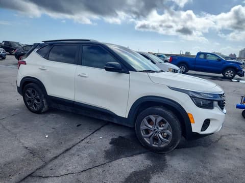 2024 Kia Seltos, VIN KNDEU2AA5R7503413. Фото 4 з 6 з аукціону Copart. Каталог авто зі США OpenDataCar.