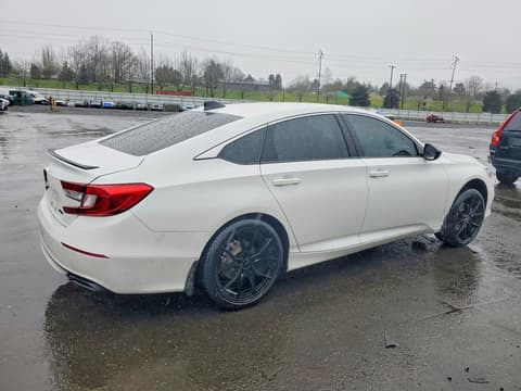 2022 Honda Accord, VIN 1HGCV1F3XNA032690. Фото 3 из 6 с аукциона Copart. Каталог авто из США OpenDataCar.