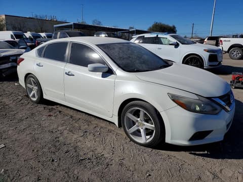 2017 Nissan Altima, VIN 1N4AL3AP8HC113350. Фото 4 з 6 з аукціону Copart. Каталог авто зі США OpenDataCar.