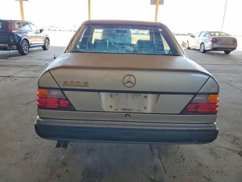 1991 Mercedes-benz 300, VIN WDBEA30D4MB330806. Фото 6 из 6 с аукциона Copart. Каталог авто из США OpenDataCar.