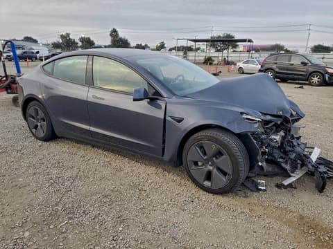 2023 Tesla Model 3, VIN 5YJ3E1EA2PF402040. Zdjęcie 4 z 6 z aukcji Copart. Katalog aut z USA OpenDataCar.