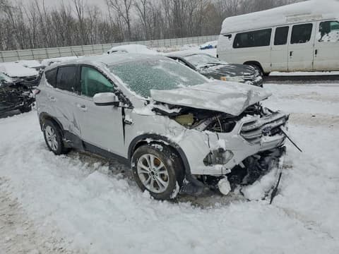 2017 Ford Escape, VIN 1FMCU0GDXHUA79283. Фото 4 з 6 з аукціону Copart. Каталог авто зі США OpenDataCar.