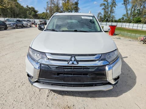 2017 Mitsubishi Outlander, VIN JA4AD3A33HZ037189. Фото 5 з 6 з аукціону Copart. Каталог авто зі США OpenDataCar.
